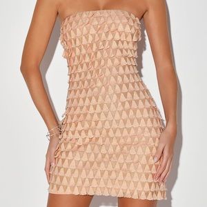 Lulu's Strapless Peach Textured Dress
